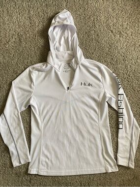Huk White Long Sleeve Hooded Fishing Tee
